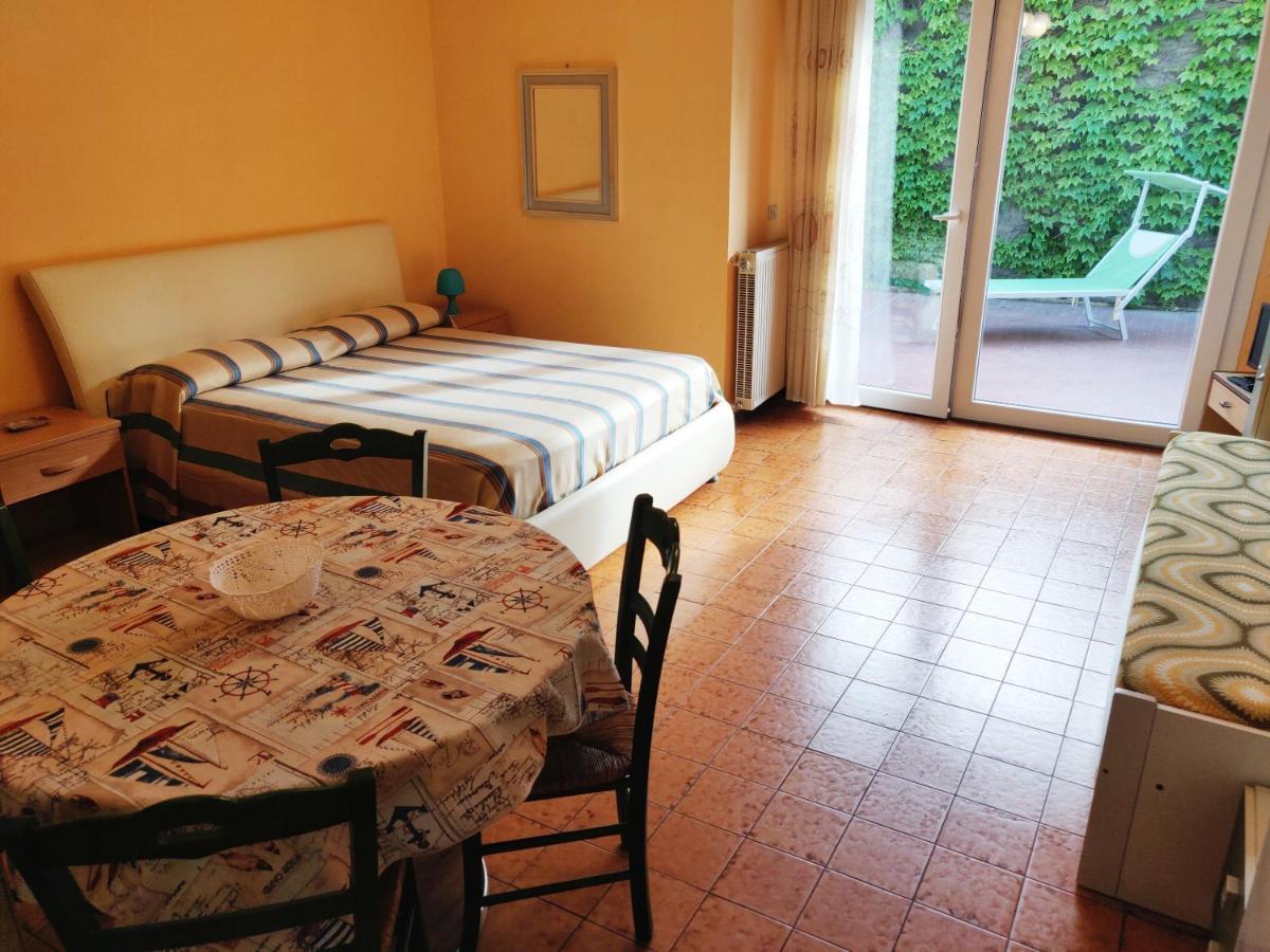 Residenza Il Poggio Leilighet San Bartolomeo Al Mare Eksteriør bilde